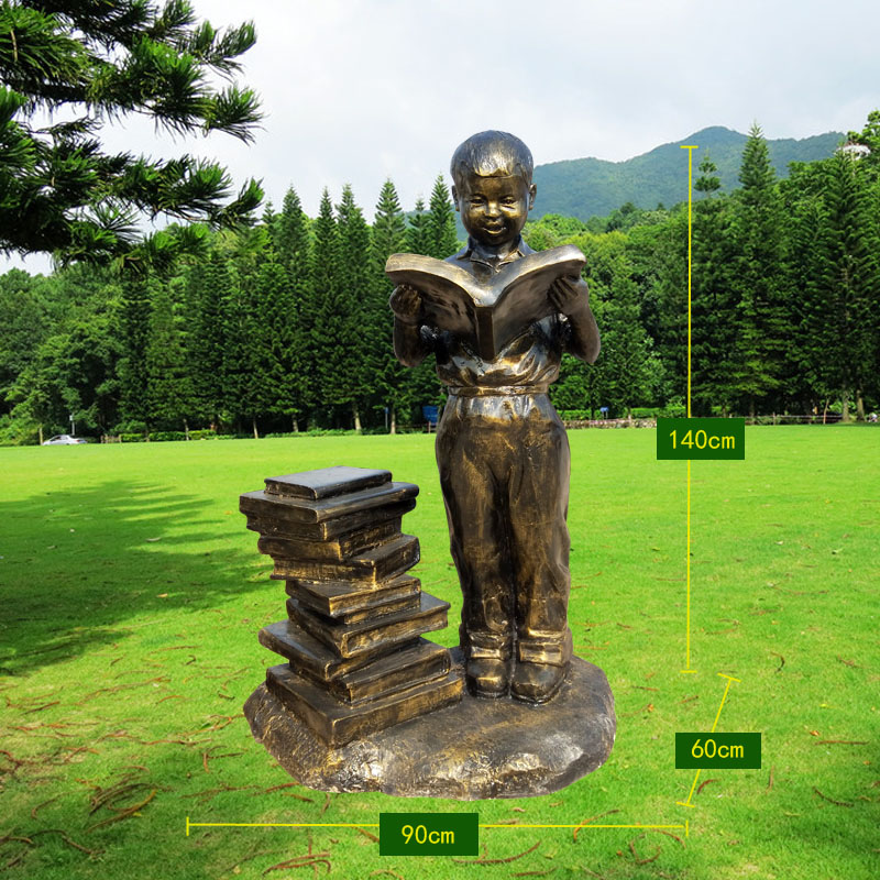 小男孩看書(shū).jpg